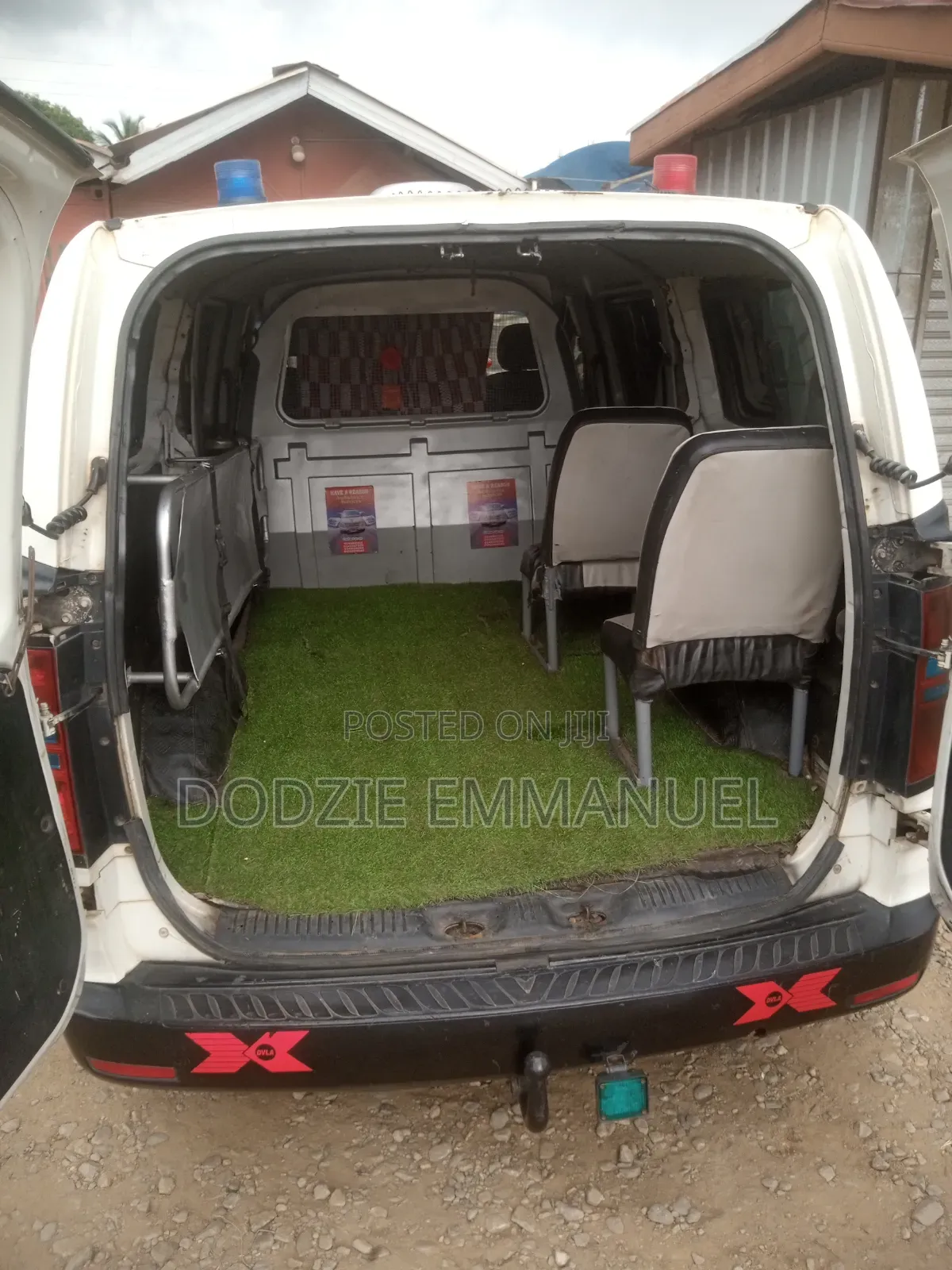 Hyundai H1 2001 White