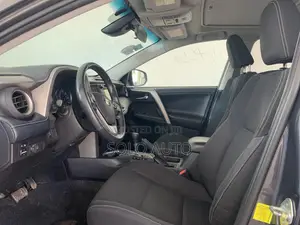 Toyota RAV4 XLE 4dr SUV AWD (2.5L 4cyl 6A) 2018 Gray