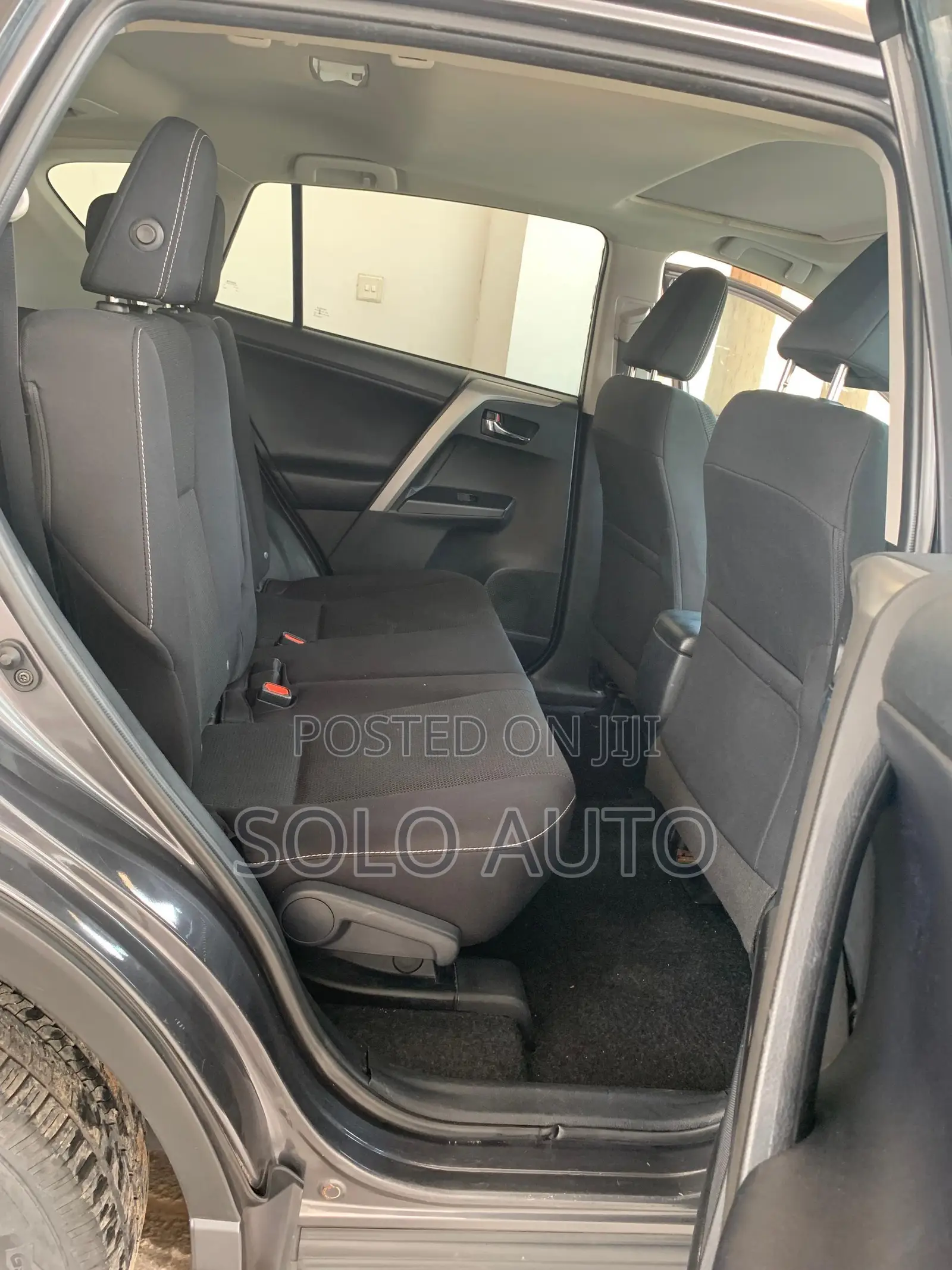 Toyota RAV4 XLE 4dr SUV AWD (2.5L 4cyl 6A) 2018 Gray