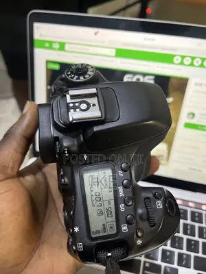 Canon Eos 80d With 18-55mm Kit Lens