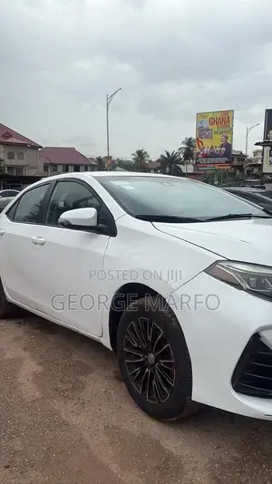 Toyota Corolla 2017 White