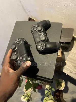 PlayStation 4 Slim