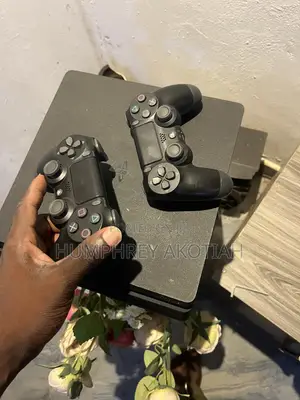 PlayStation 4 Slim