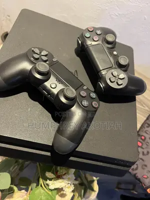 PlayStation 4 Slim