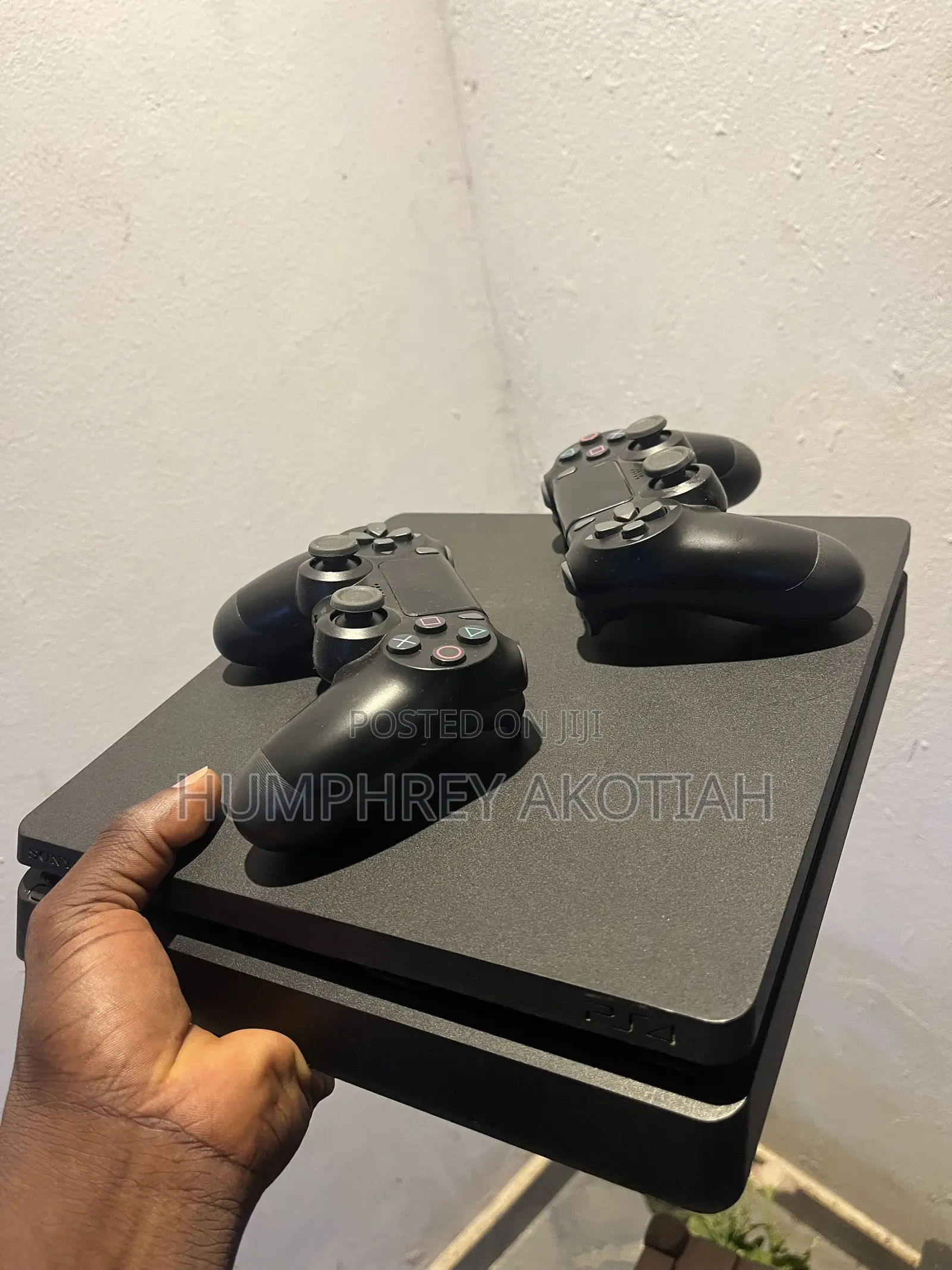 PlayStation 4 Slim