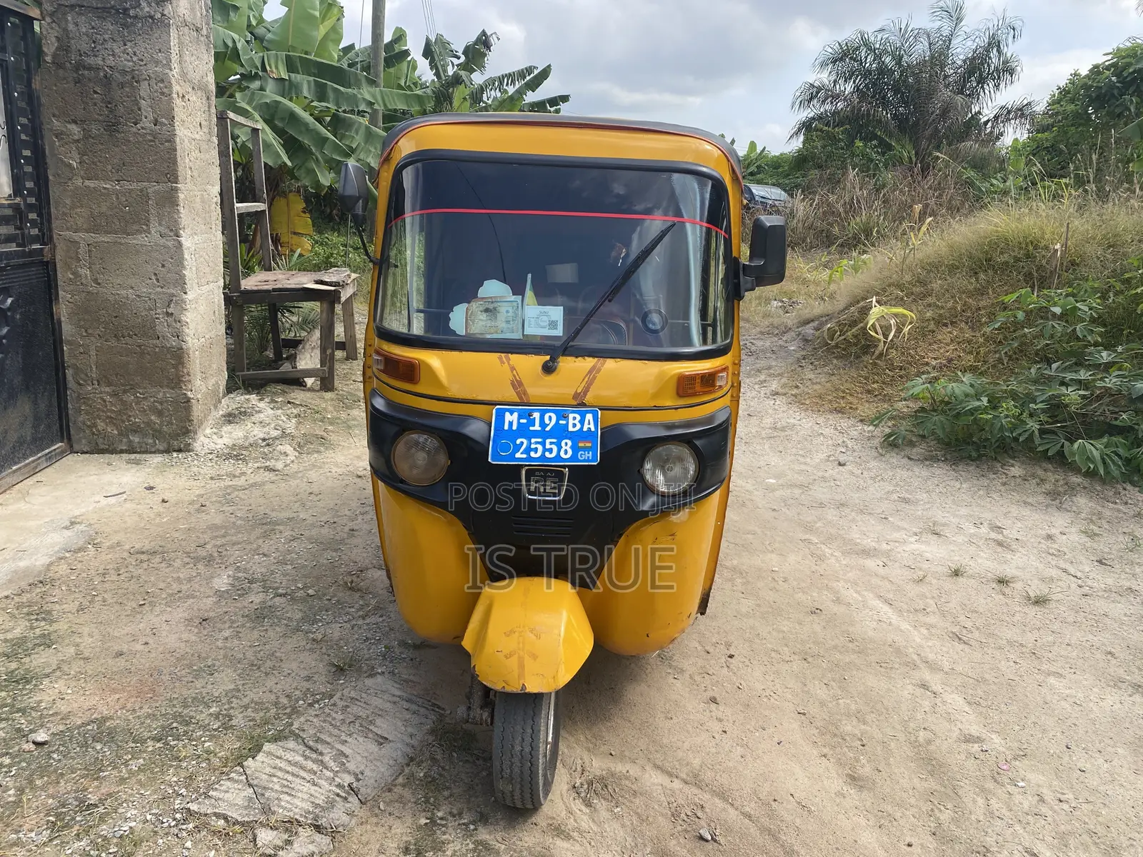 Bajaj RE 2019 Yellow