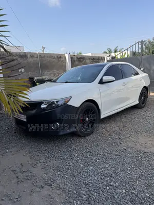 Toyota Camry SE 4dr Sedan (2.5L 4cyl 6A) 2014 White