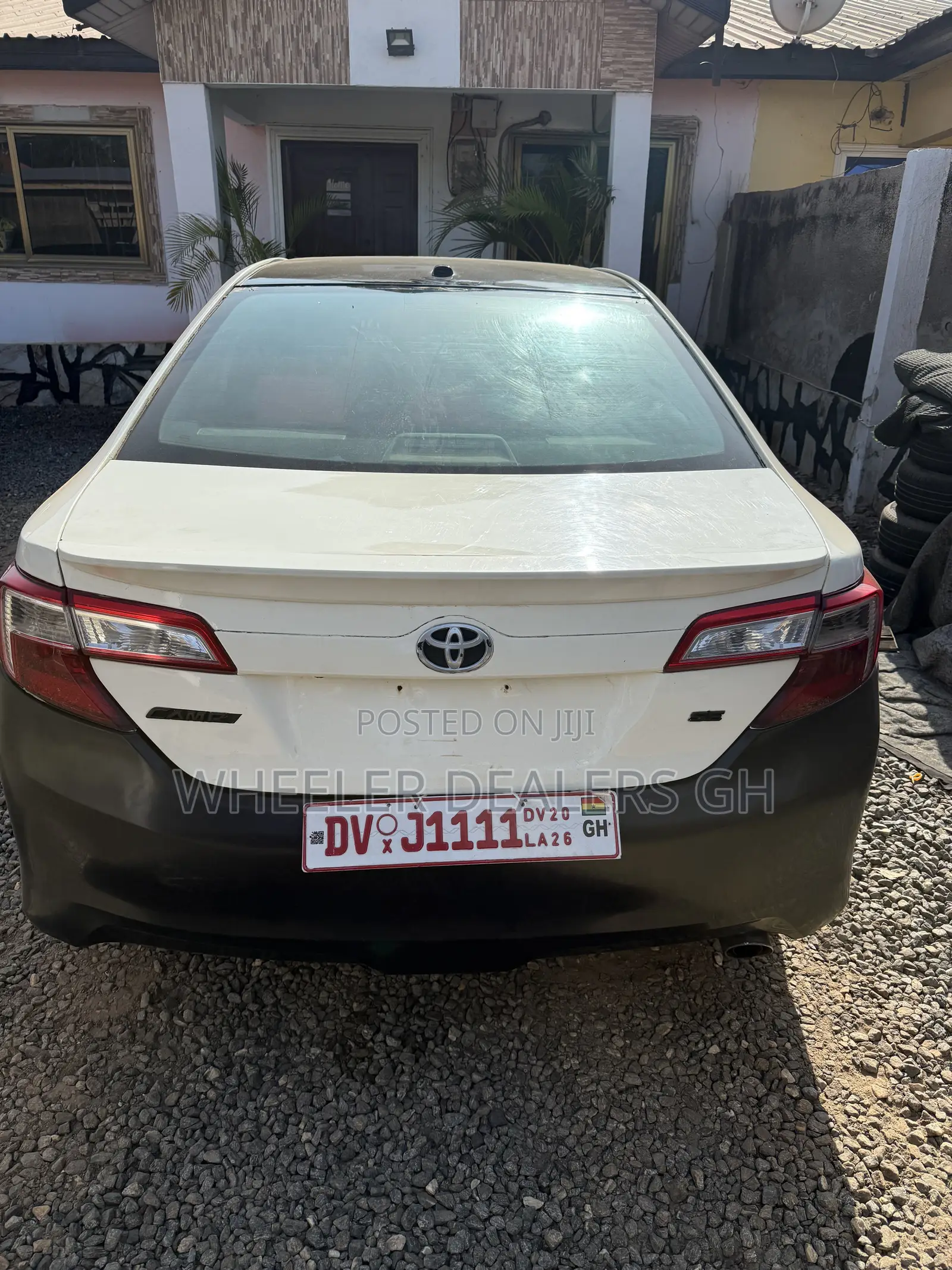 Toyota Camry SE 4dr Sedan (2.5L 4cyl 6A) 2014 White