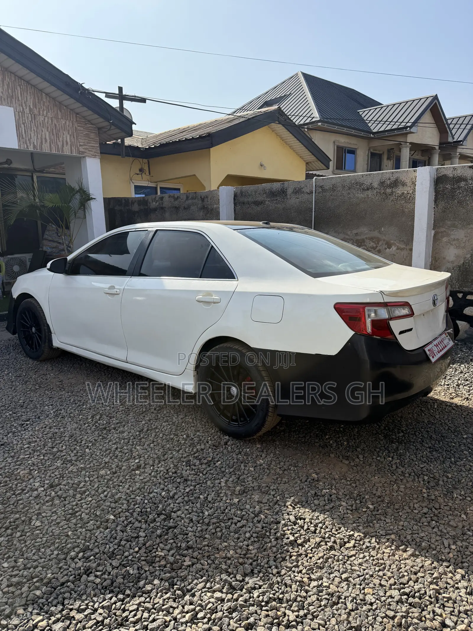 Toyota Camry SE 4dr Sedan (2.5L 4cyl 6A) 2014 White