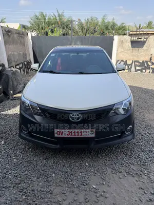 Toyota Camry SE 4dr Sedan (2.5L 4cyl 6A) 2014 White