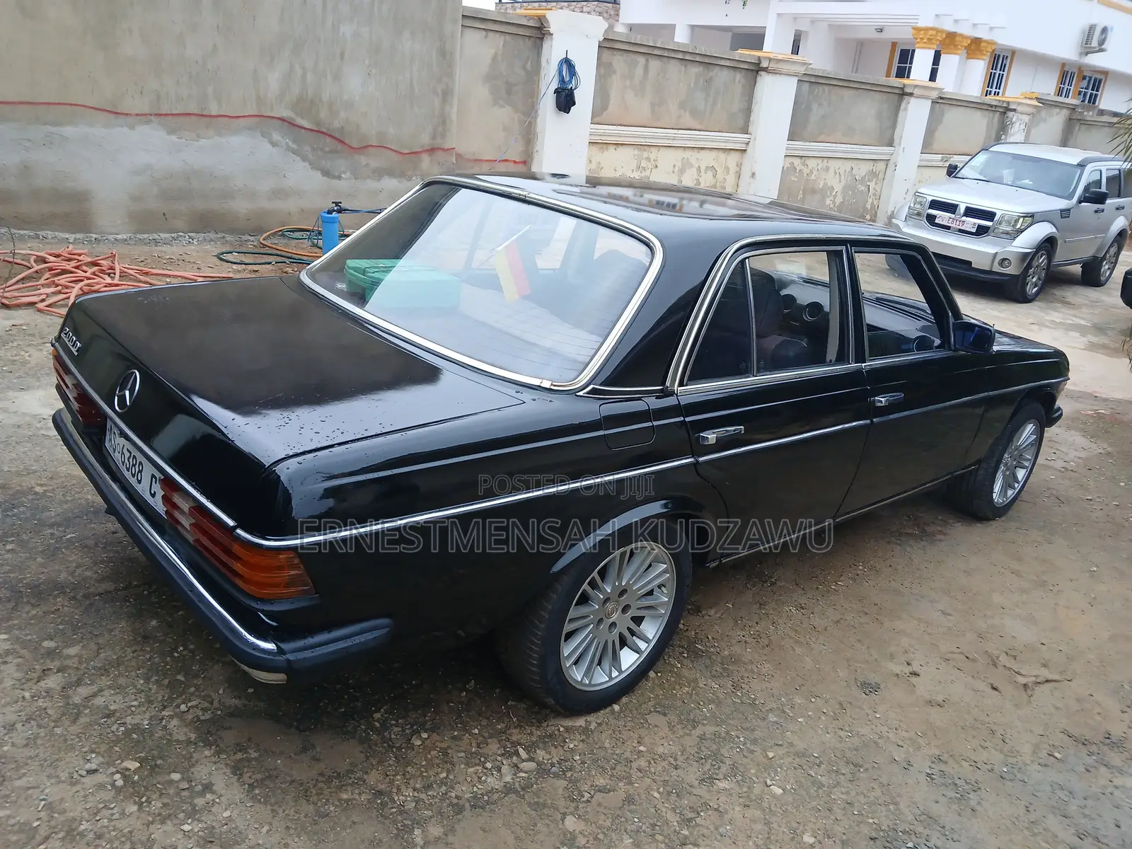 Mercedes-Benz 200 1980 Black