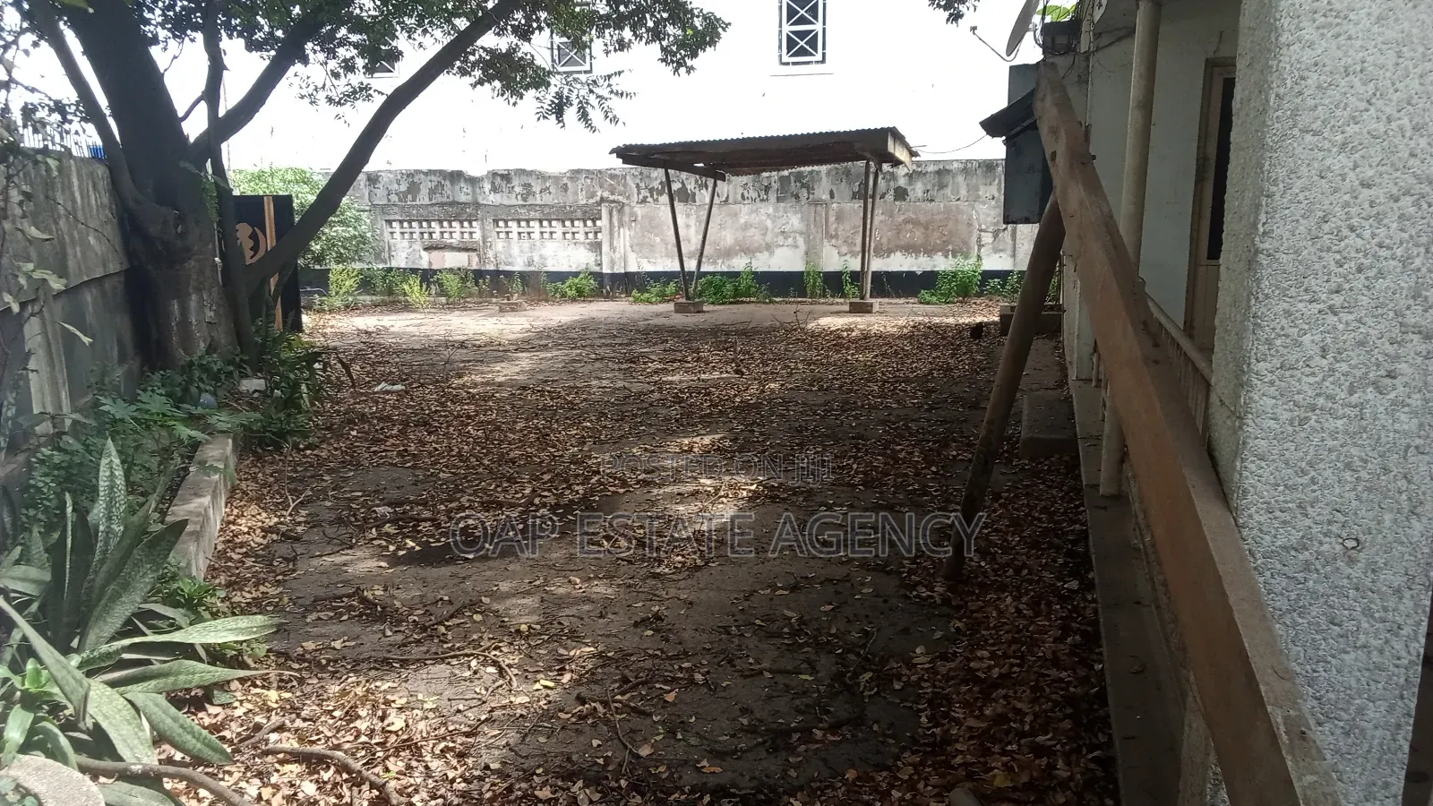 4bdrm House in Bubuashie, Ola Balm for sale