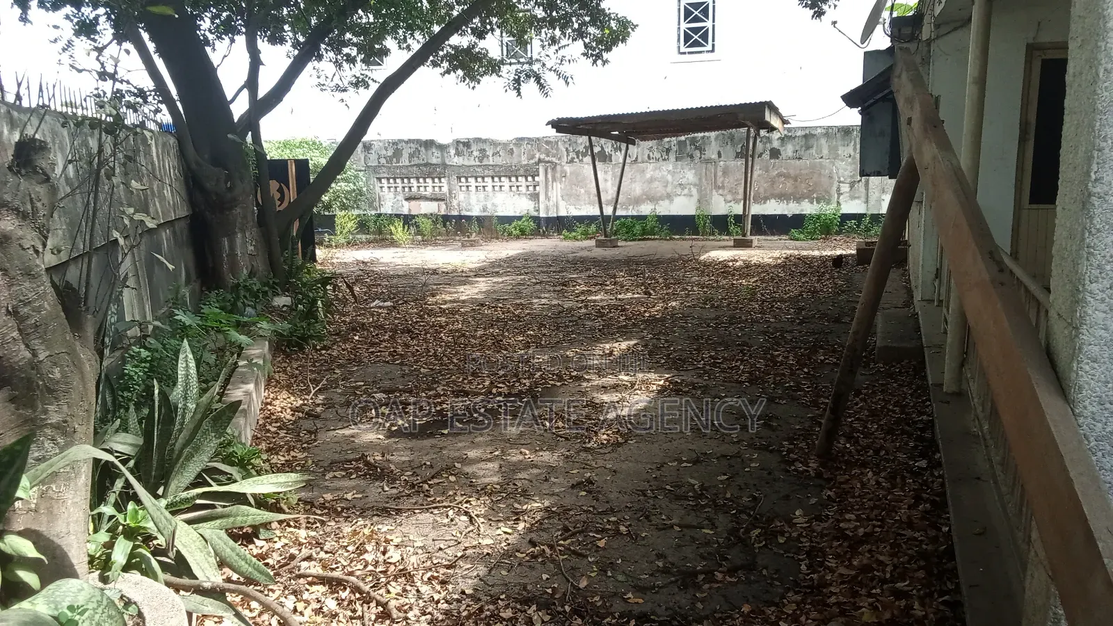 4bdrm House in Bubuashie, Ola Balm for sale
