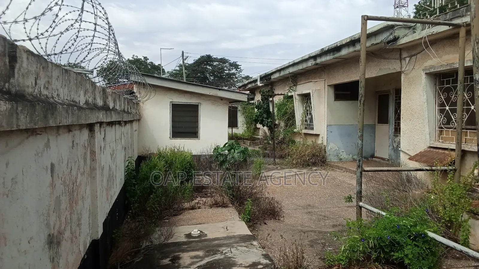 4bdrm House in Bubuashie, Ola Balm for sale