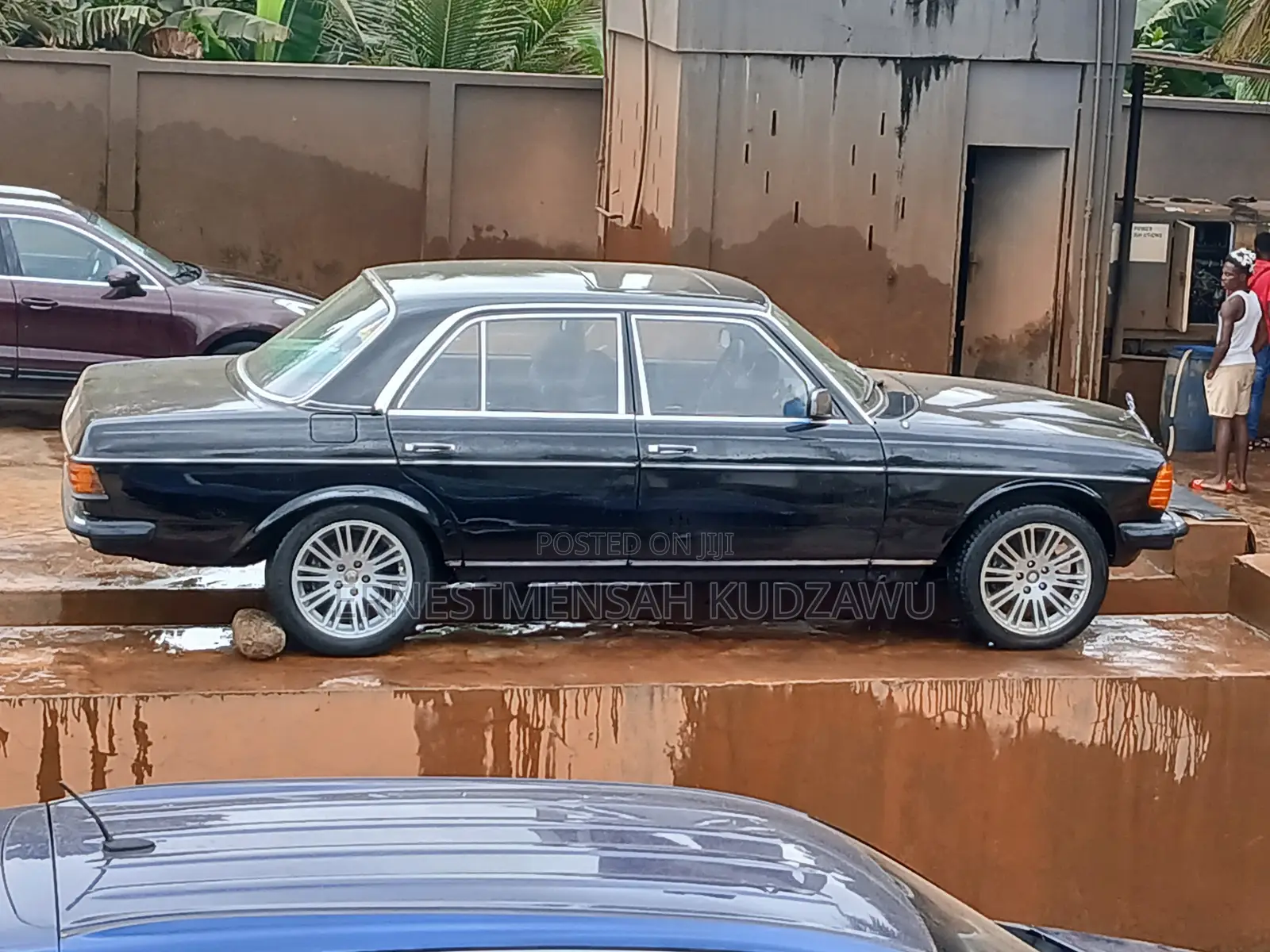 Mercedes-Benz 200 1980 Black