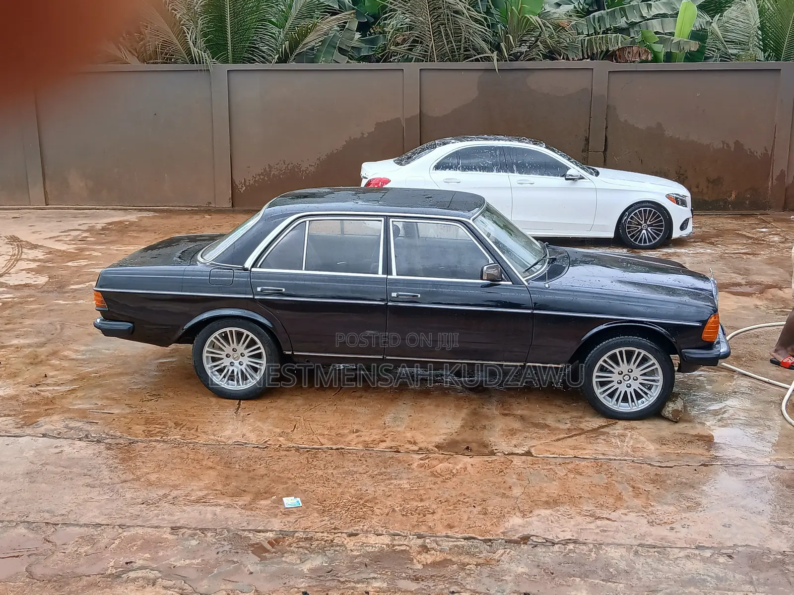 Mercedes-Benz 200 1980 Black