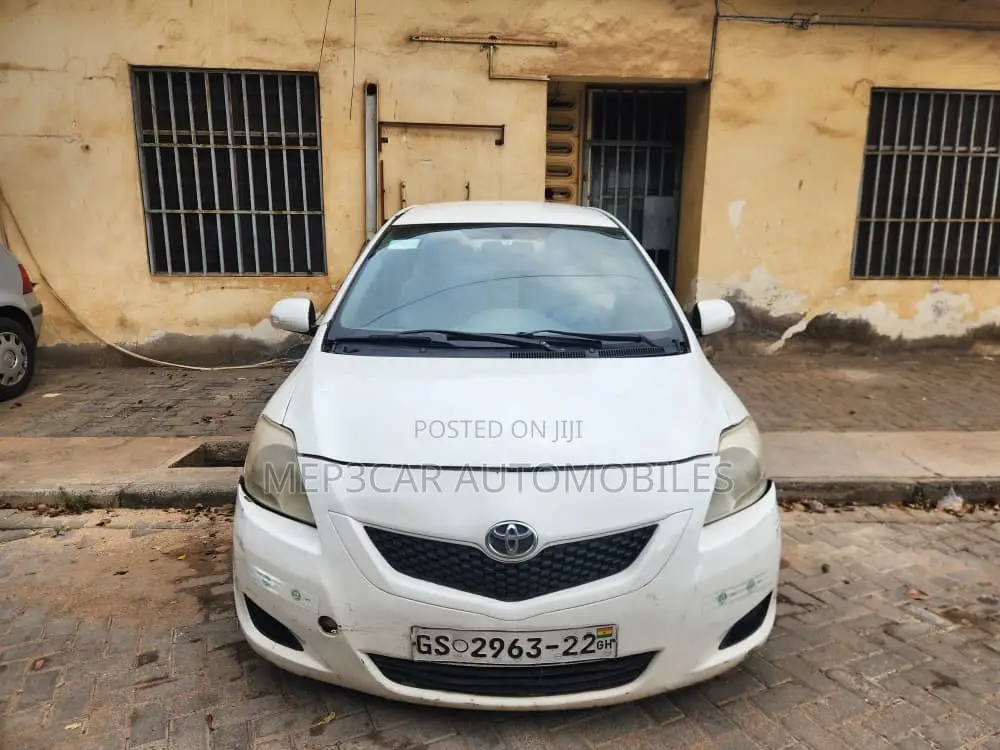 Toyota Belta 2010 White