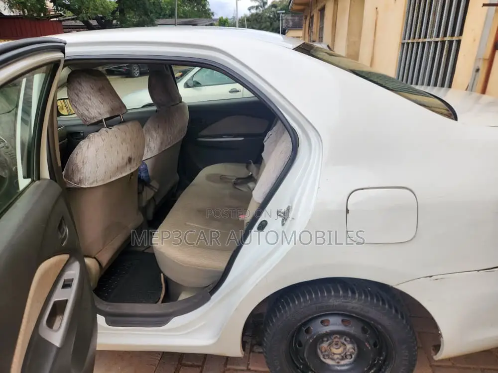 Toyota Belta 2010 White