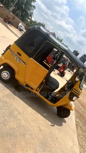 TVS King Deluxe Plus iTouch Start 2026 Yellow