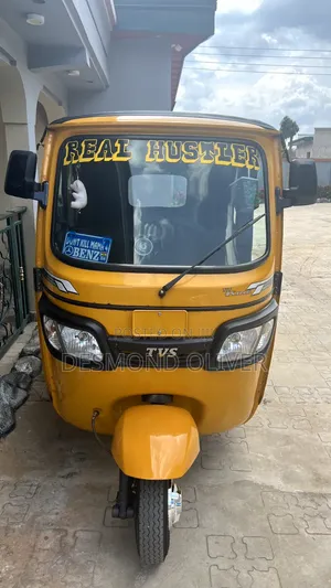TVS King Deluxe Plus iTouch Start 2025 Yellow