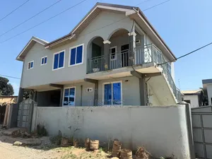 3bdrm Apartment in Westhills Mall Area for rent