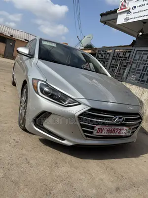 Hyundai Elantra SE Sedan FWD (2.0L 4cyl 6M) 2017 Silver