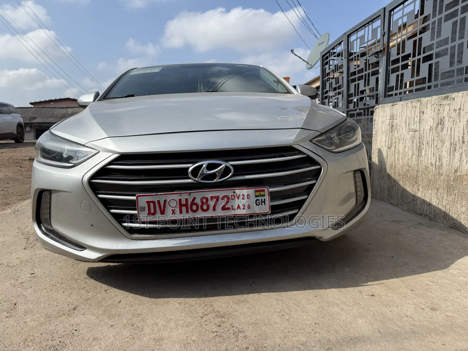 Hyundai Elantra SE Sedan FWD (2.0L 4cyl 6M) 2017 Silver