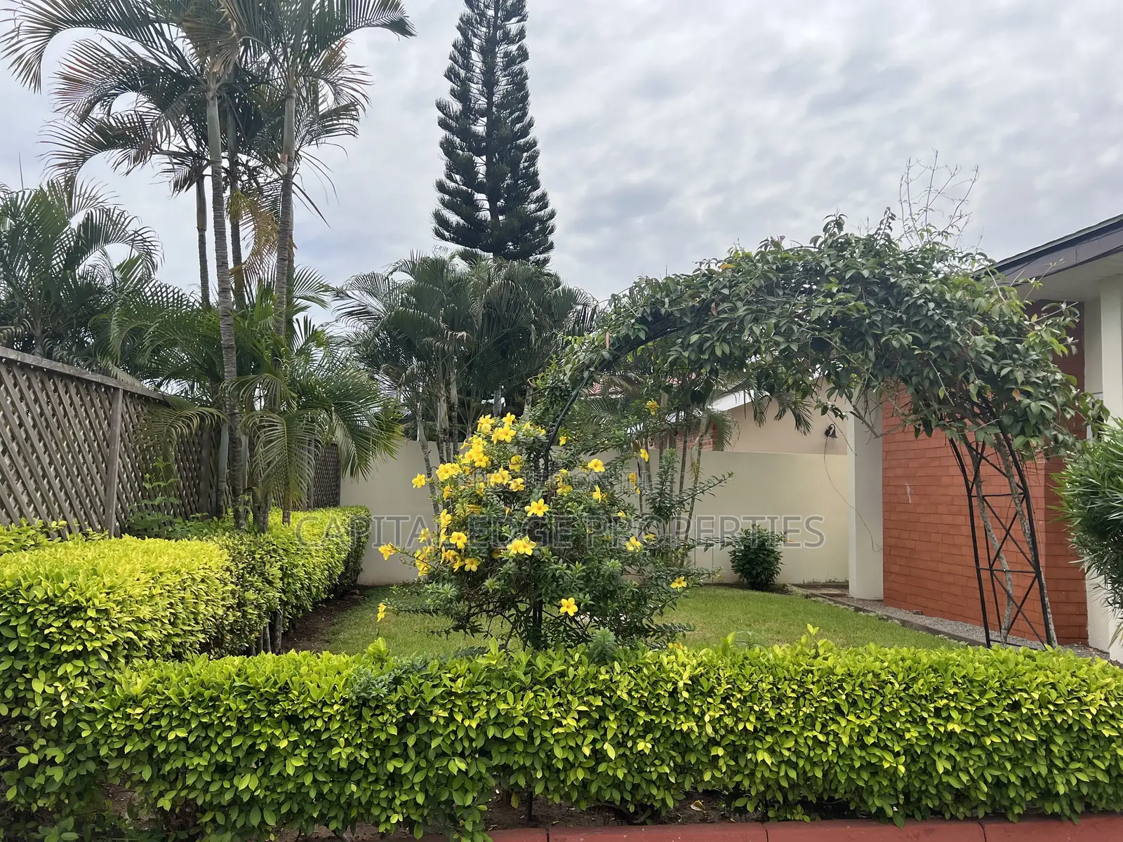 5bdrm House in Cantonments for rent