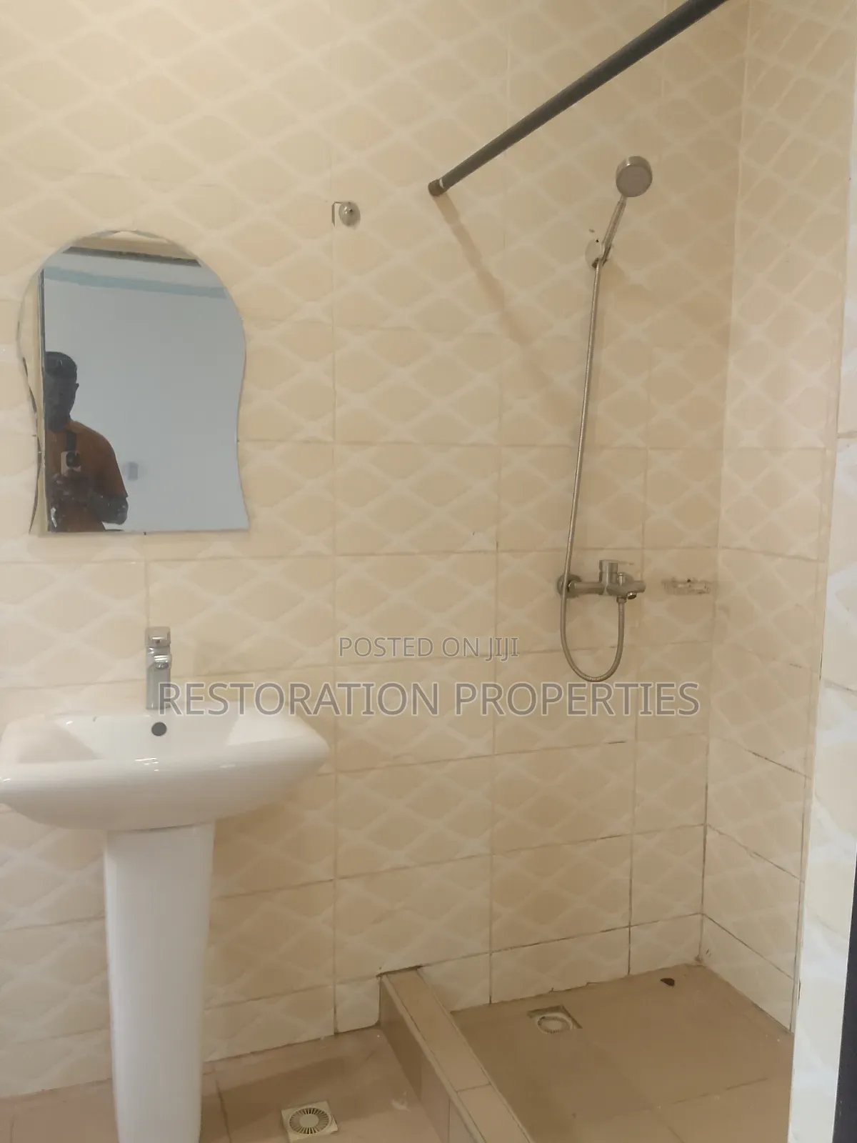 2bdrm Apartment in Adenta, New Legon for rent