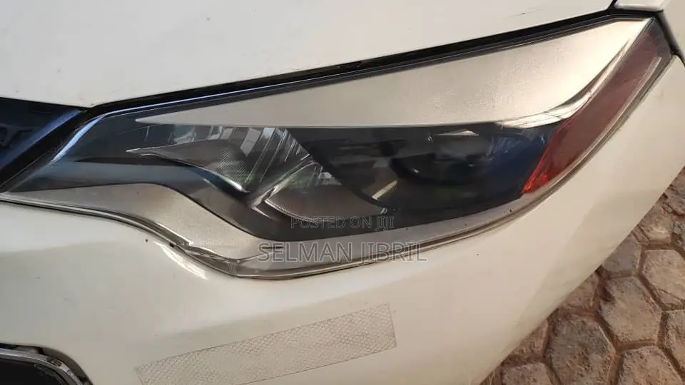 Toyota Corolla 2014 White