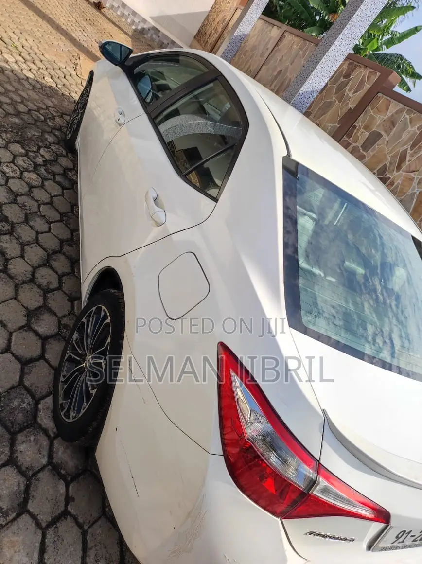 Toyota Corolla 2014 White
