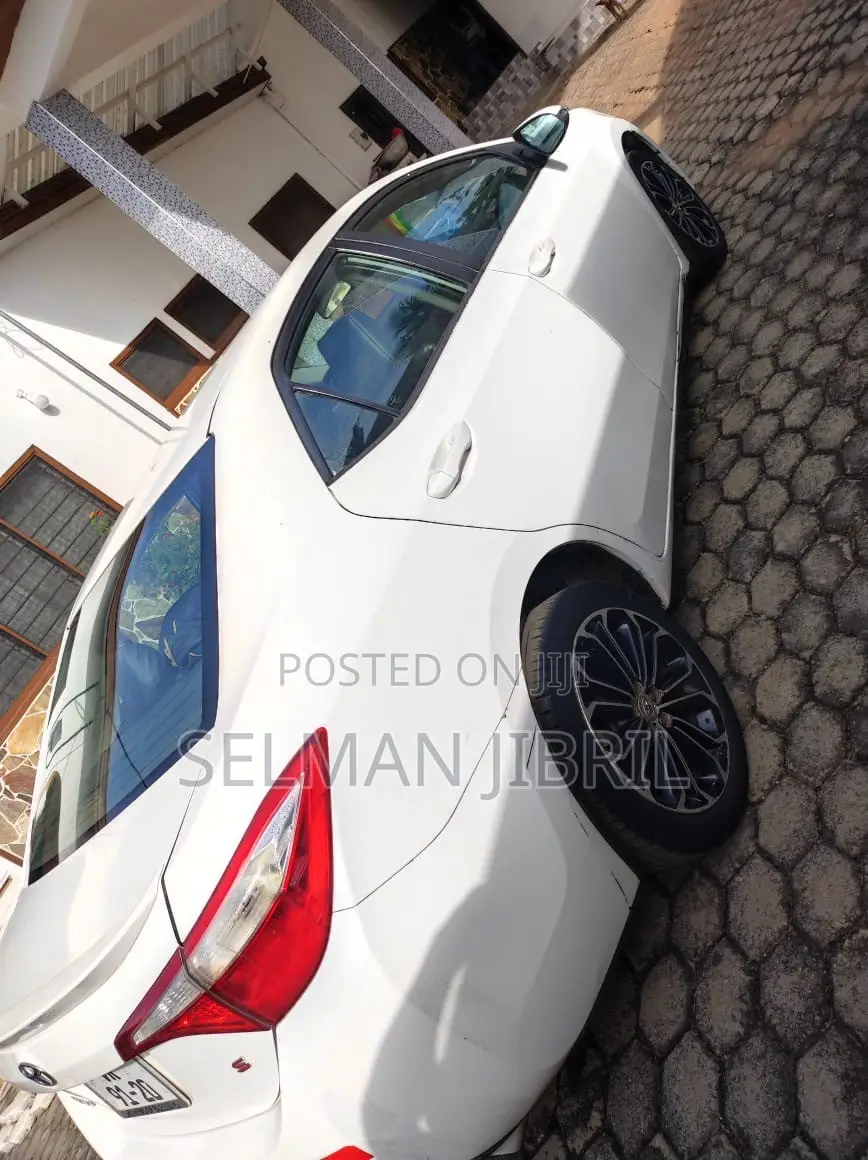 Toyota Corolla 2014 White
