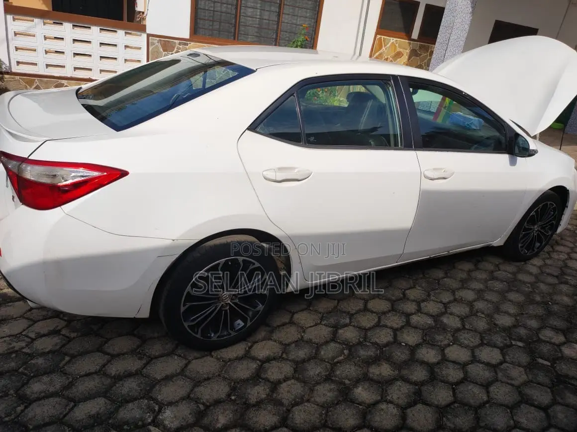 Toyota Corolla 2014 White