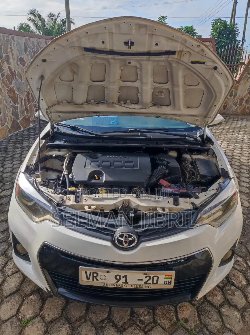 Toyota Corolla 2014 White