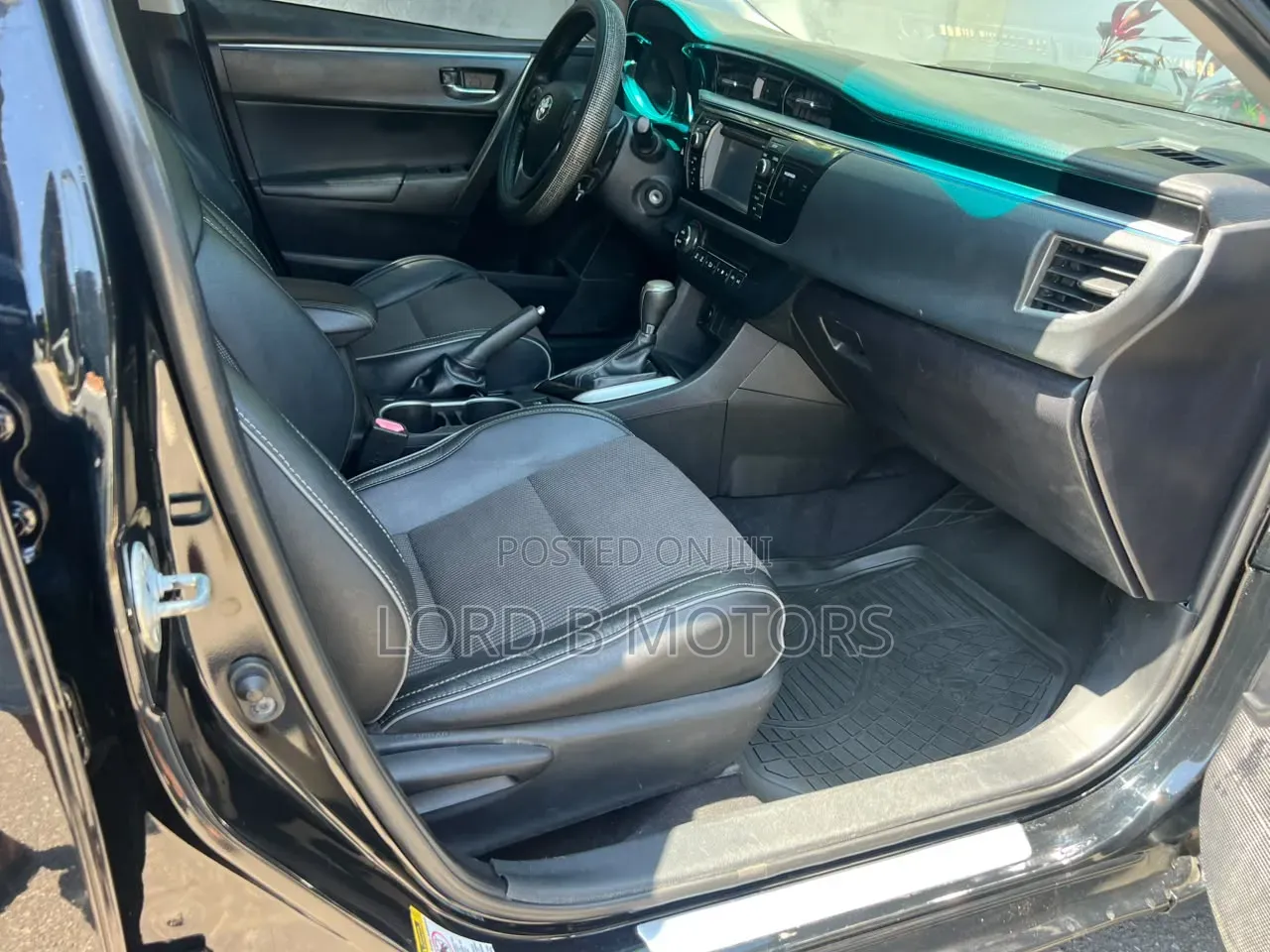Toyota Corolla S 4dr Sedan (1.8L 4cyl CVT) 2015 Black