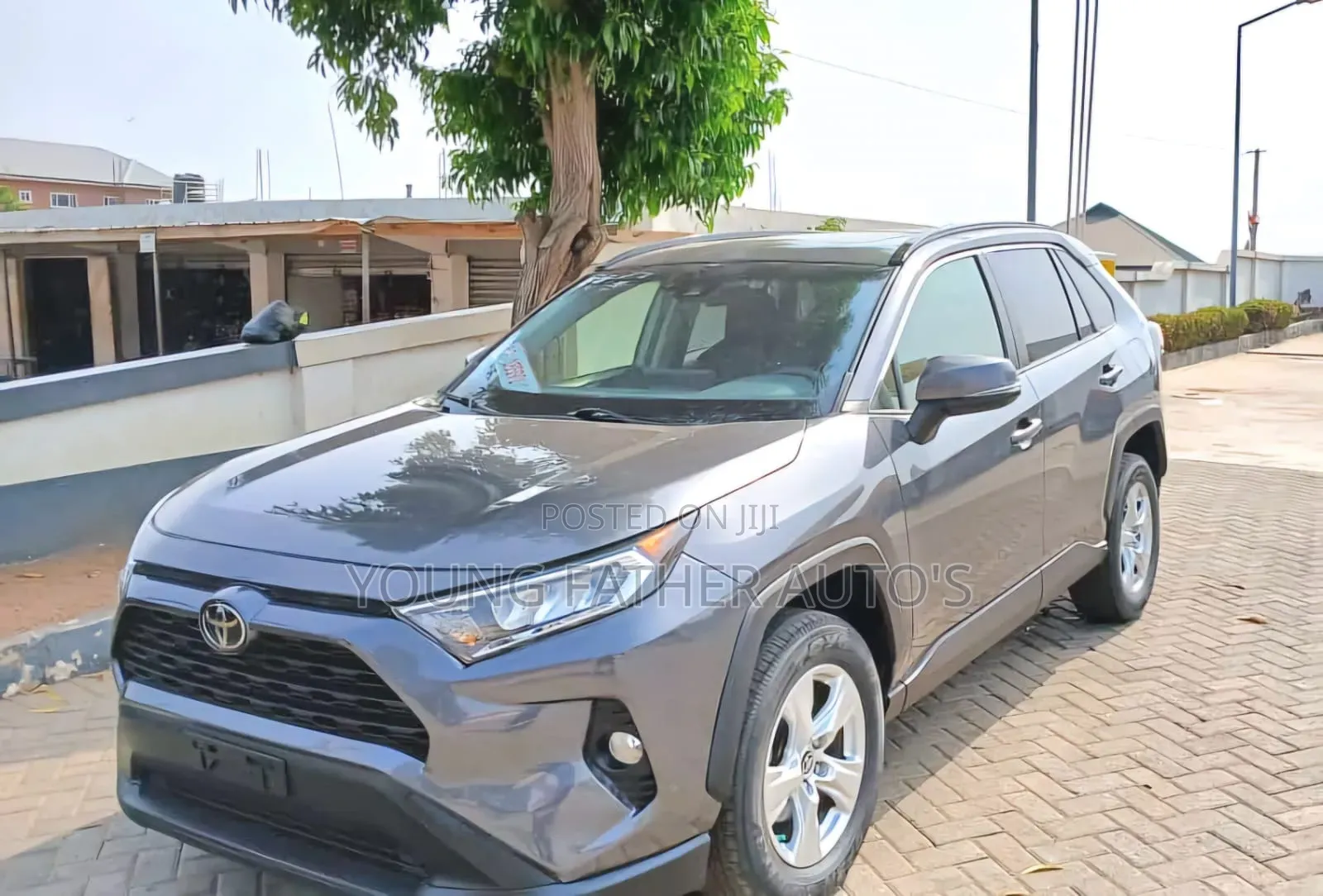 Toyota RAV4 XLE Premium AWD 2020 Gray