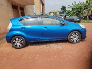 Toyota Aqua 2012 Blue