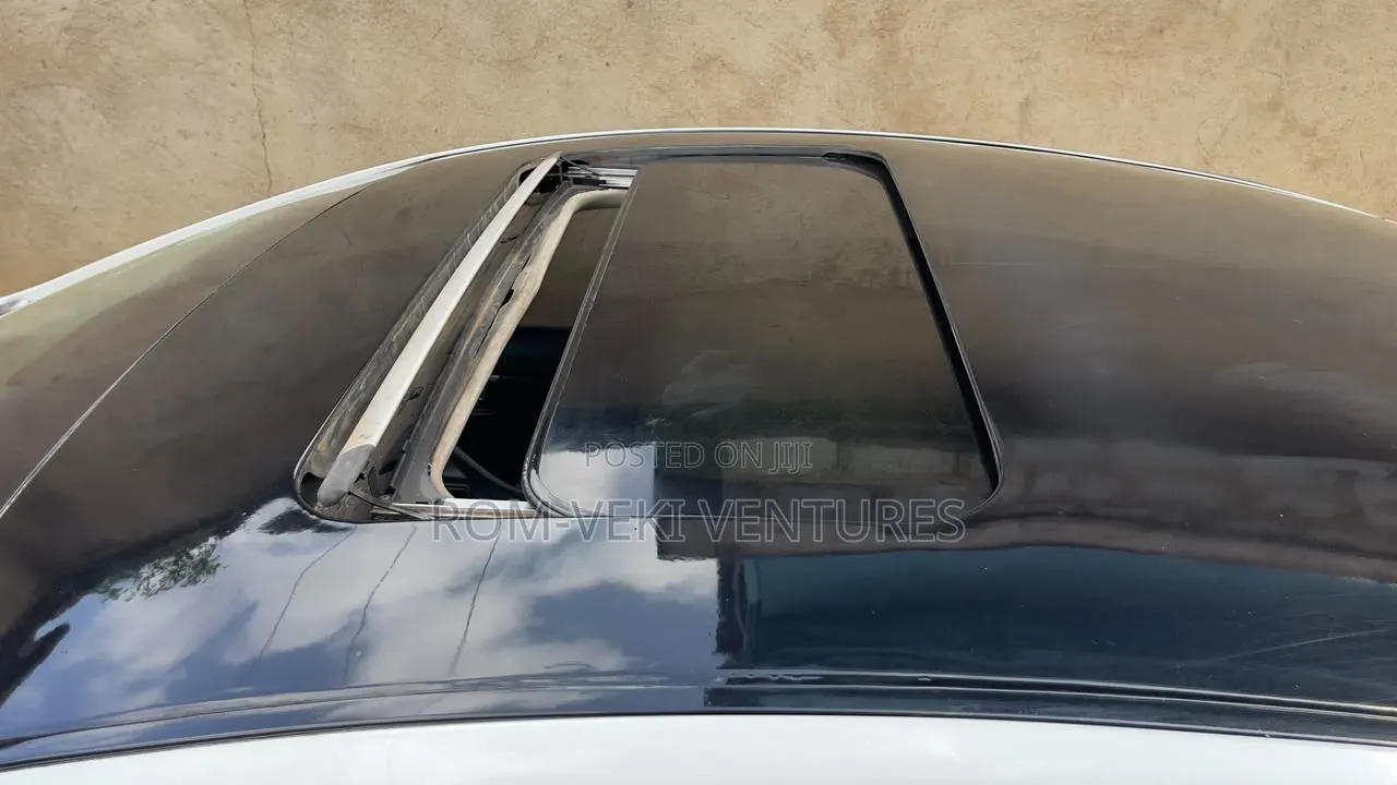 Hyundai Elantra Limited Sedan FWD (1.8L 4cyl 6A) 2013 White