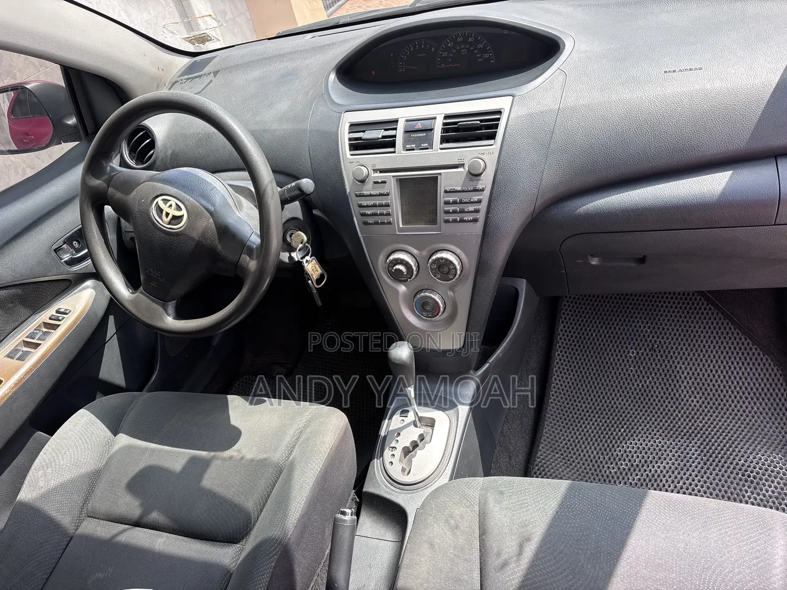 Toyota Yaris 2009 Red