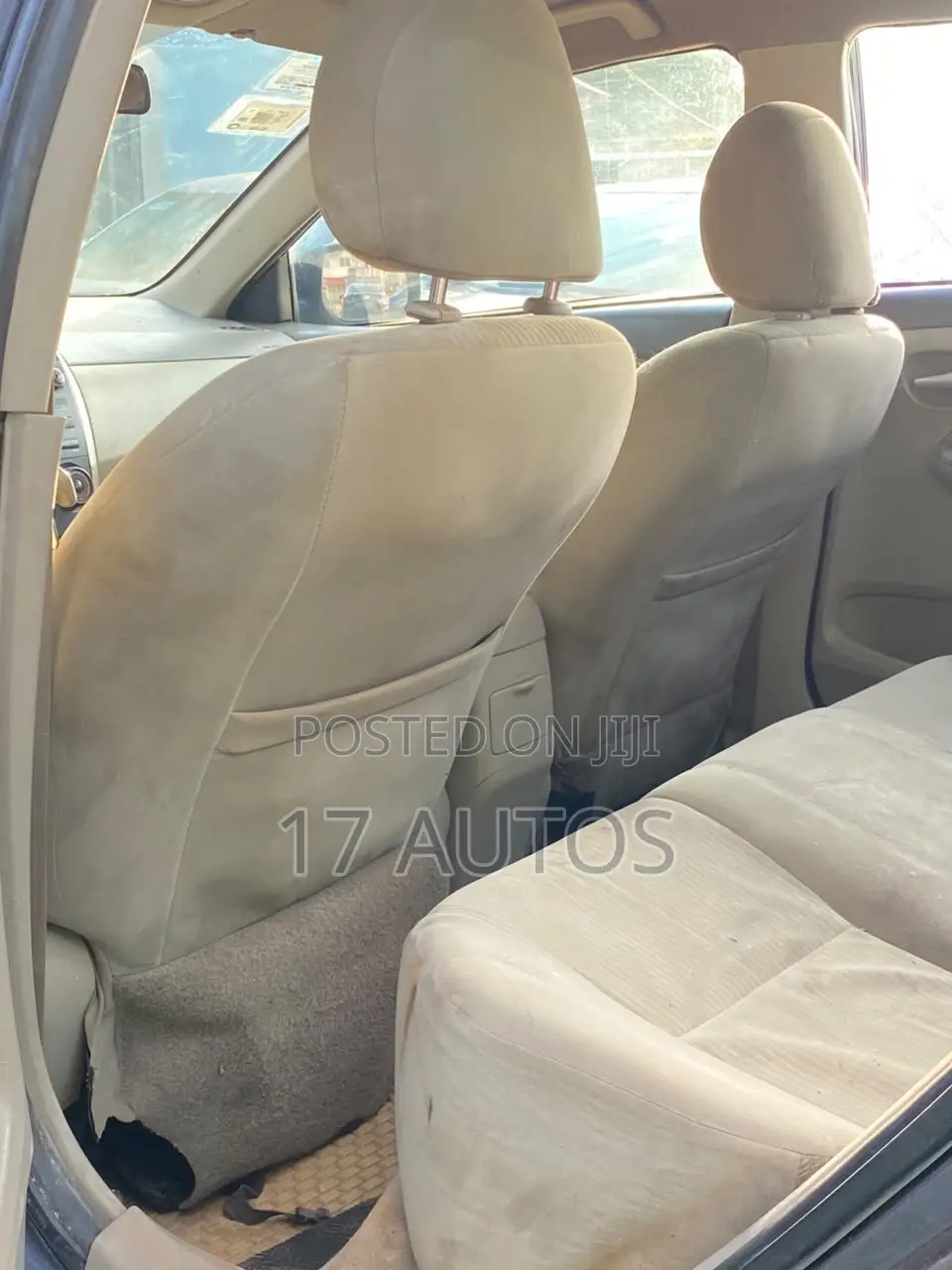 Toyota Corolla 2010 Silver