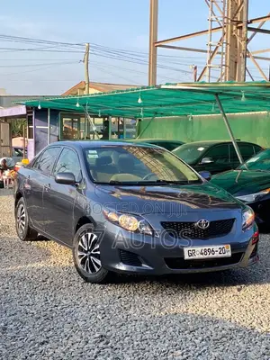 Toyota Corolla 2010 Silver