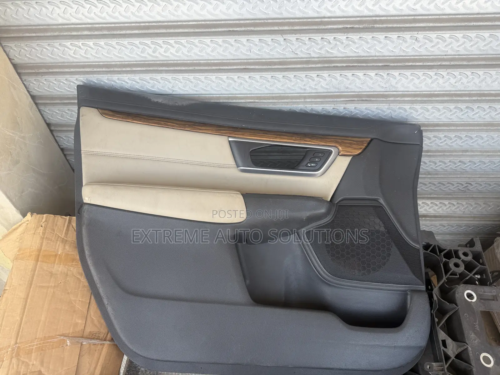 2017-2022 Honda Cr-v Front Driver Interior Door Panel Scuffs