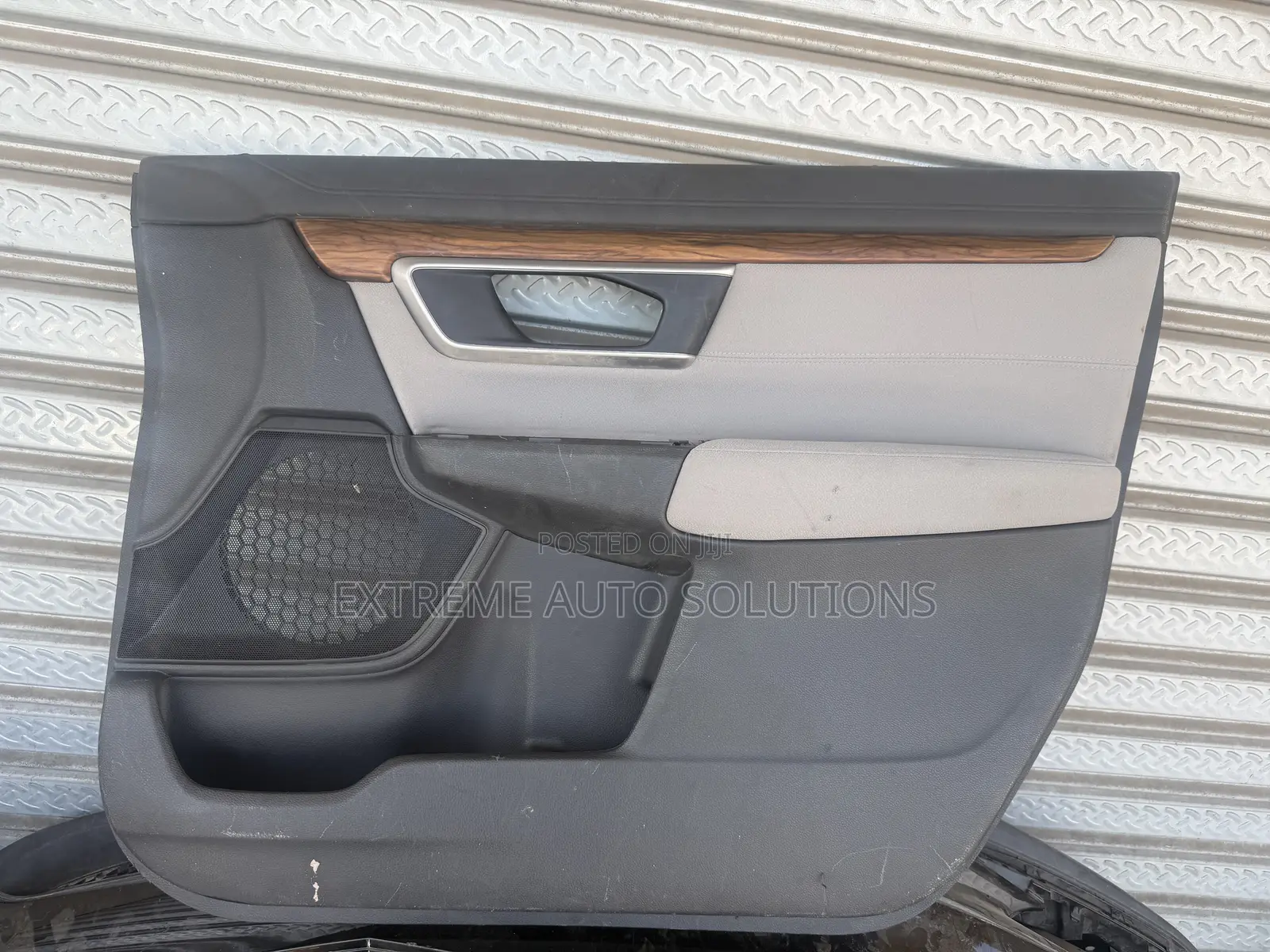 2017-2022 Honda Cr-v Front Driver Interior Door Panel Scuffs