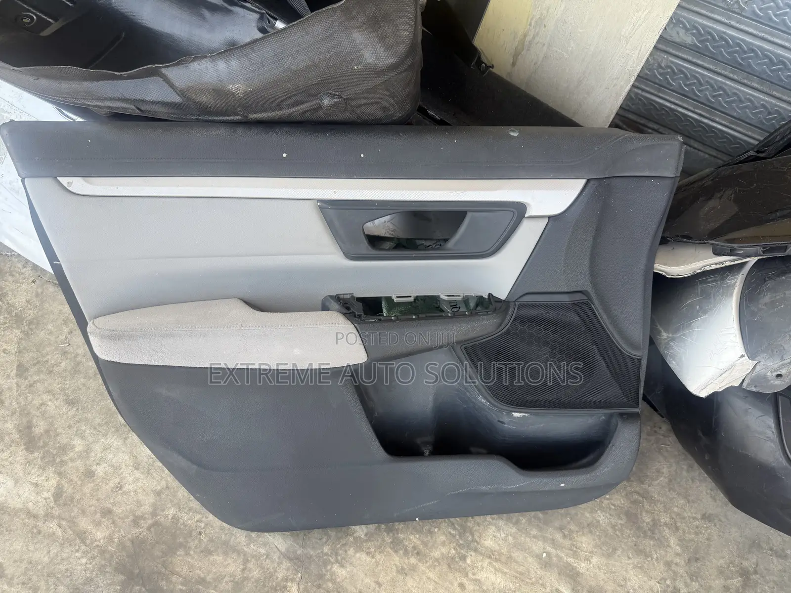 2017-2022 Honda Cr-v Front Driver Interior Door Panel Scuffs