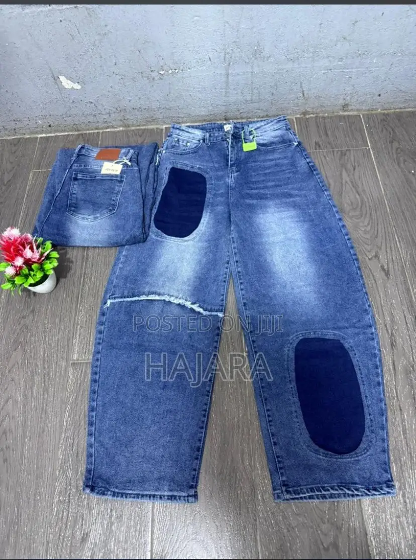 Trendy Flared/Balloon Leg Denim Jeans With Layered Waist Accent