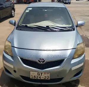 Toyota Belta 2010 Blue