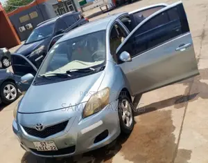 Toyota Belta 2010 Blue