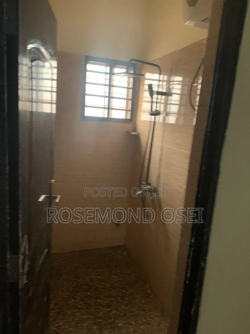 1bdrm Apartment in Adenta, Barrier for rent