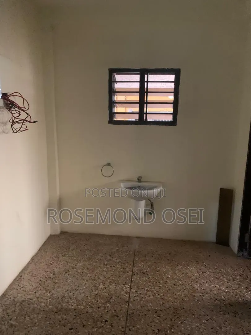1bdrm Apartment in Adenta, Barrier for rent