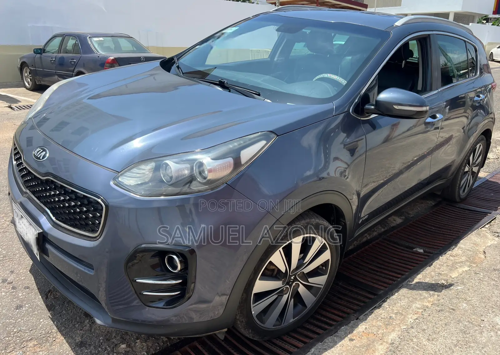 Kia Sportage SX 4dr SUV AWD (2.0L 4cyl Turbo 6A) 2017 Gray